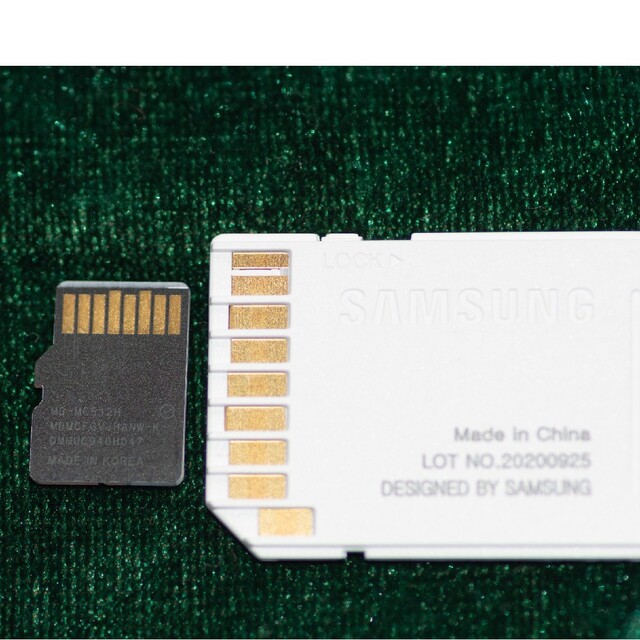 SAMSUNG(サムスン)のSamsung 512GB EVO Plus　Class10 U3  サムスン スマホ/家電/カメラのスマホアクセサリー(その他)の商品写真