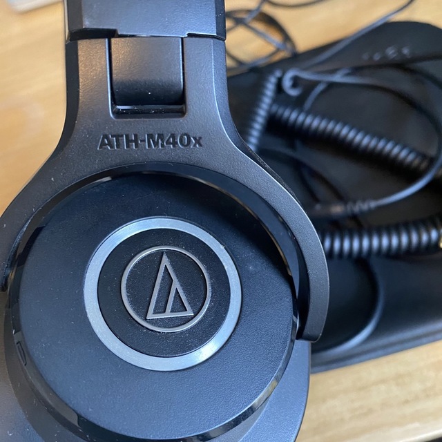 audio-technica(オーディオテクニカ)のaudio technica ATH-M40x ヘッドフォン スマホ/家電/カメラのオーディオ機器(ヘッドフォン/イヤフォン)の商品写真