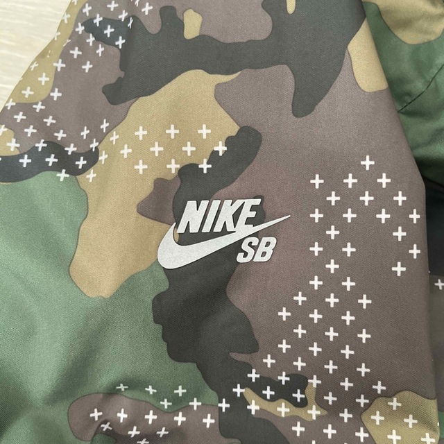 NIKE SB EMPIRE JACKET