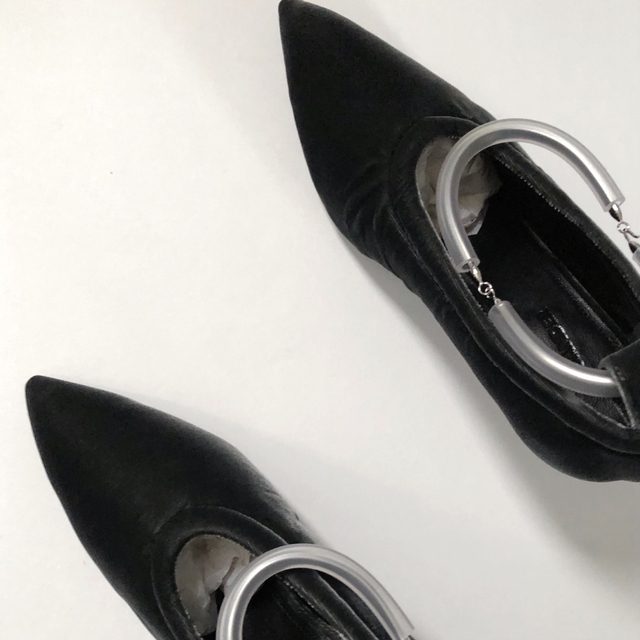 Jil Sander(ジルサンダー)の新品/38 JIL SANDER ジルサンダー ベロア アンクレット パンプス レディースの靴/シューズ(ハイヒール/パンプス)の商品写真