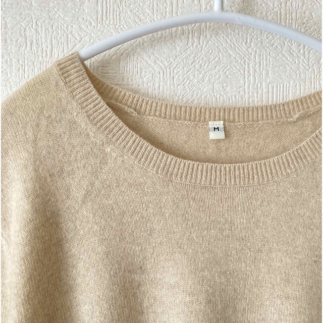 MUJI (無印良品)(ムジルシリョウヒン)の無印良品　カシミア100% クルーネックセーター　ベージュ レディースのトップス(ニット/セーター)の商品写真