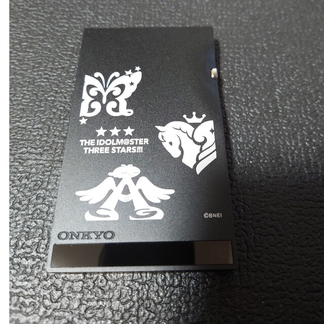 ONKYO(オンキヨー)のアイドルマスターコラボ音楽プレイヤーとカバー スマホ/家電/カメラのオーディオ機器(ポータブルプレーヤー)の商品写真