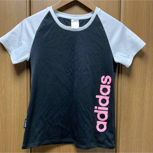 adidas(アディダス)のadidas キッズ　Ｔシャツ キッズ/ベビー/マタニティのキッズ服女の子用(90cm~)(Tシャツ/カットソー)の商品写真