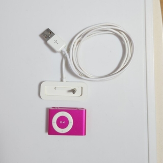 アップル(Apple)のiPod shuffle 1GB A1204 第2世代と充電器(ポータブルプレーヤー)