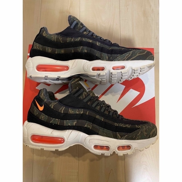 carhartt(カーハート)のCarharte WIP × Nike Air Max 95 カーハート　ナイキ メンズの靴/シューズ(スニーカー)の商品写真