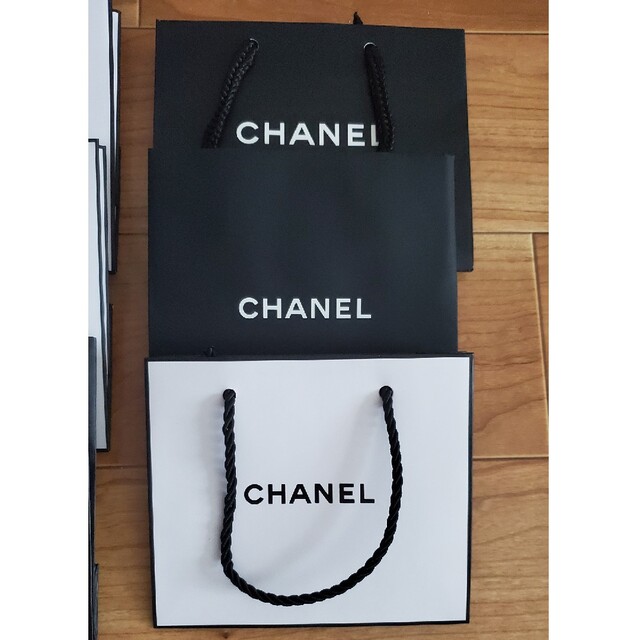 シャネル CHANEL 紙袋 6枚セット レディースのバッグ(ショップ袋)の商品写真