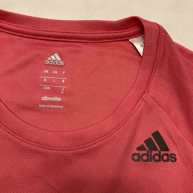 adidas(アディダス)のアディダスレディースシャツ レディースのトップス(Tシャツ(半袖/袖なし))の商品写真