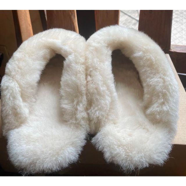 UGG(アグ)の26✨完売しました。。。✨UGG✨COQUETTE✨コケット✨Cow print レディースの靴/シューズ(サンダル)の商品写真