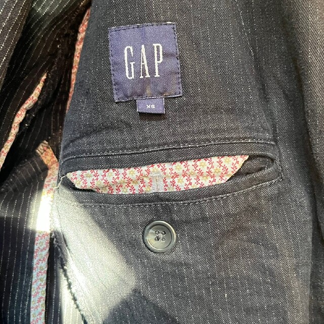 GAP(ギャップ)のGAP ギャップ　テーラードジャケット　ジャケット　ネイビー　ストライプ メンズのジャケット/アウター(テーラードジャケット)の商品写真