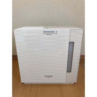 パナソニック(Panasonic)のパナソニック 気化式加湿器 FE-KFK07-W ホワイト 数回使用のみ 美品(加湿器/除湿機)