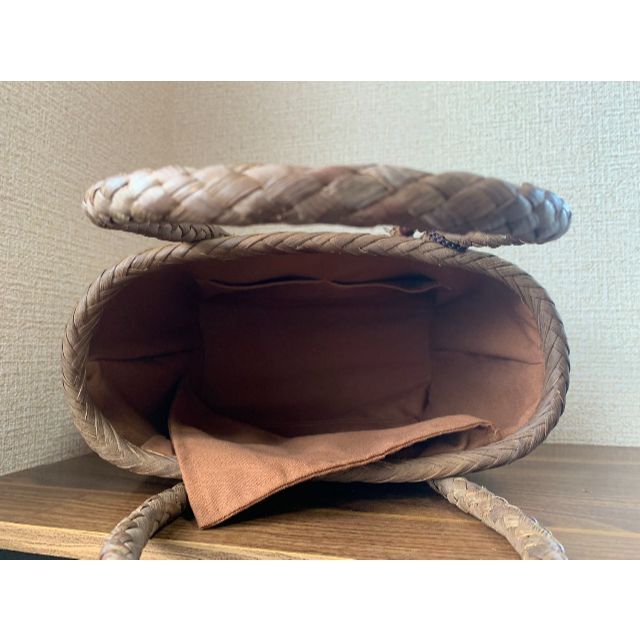国産山葡萄 手作り かごバッグ 網代編み、花編み チャーム付きの通販