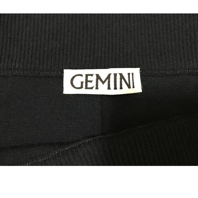 GeMini(ゲミニ―)のウィムガゼット GEMINI ニットパンツ ショートパンツ レディースのパンツ(ショートパンツ)の商品写真