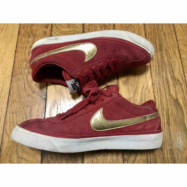 Supreme(シュプリーム)のSUPREME × NIKE SB ZOOM BRUIN ブルイン 赤 メンズの靴/シューズ(スニーカー)の商品写真