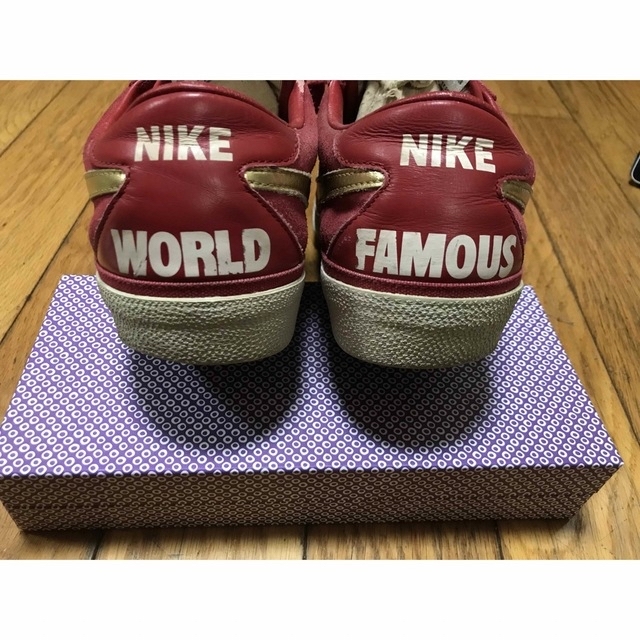 Supreme(シュプリーム)のSUPREME × NIKE SB ZOOM BRUIN ブルイン 赤 メンズの靴/シューズ(スニーカー)の商品写真