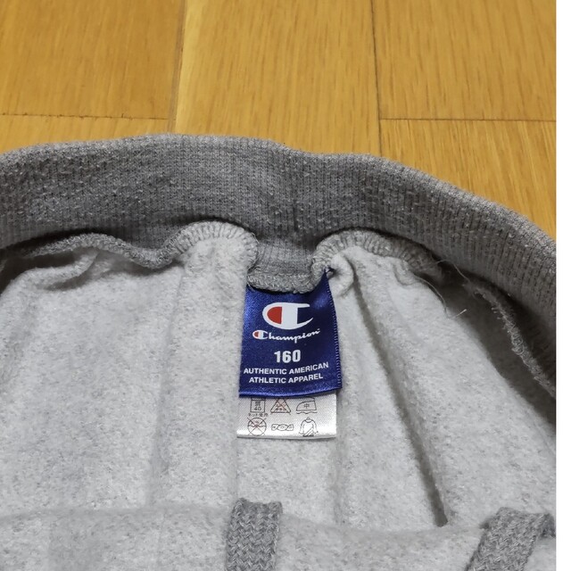 Champion(チャンピオン)のチャンピオン 裏起毛 スカート キッズ/ベビー/マタニティのキッズ服女の子用(90cm~)(スカート)の商品写真