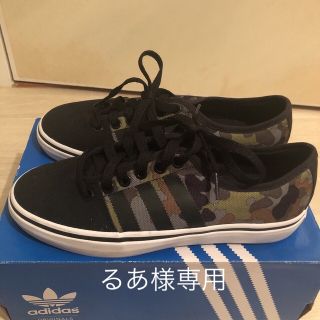 アディダス(adidas)のadidasレディーススニーカー　２４㎝(スニーカー)