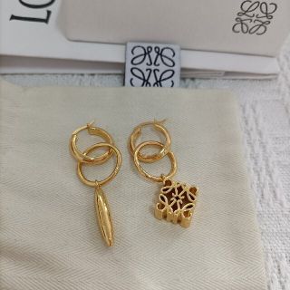 ロエベ ピアスの通販 100点以上 | LOEWEのレディースを買うならラクマ
