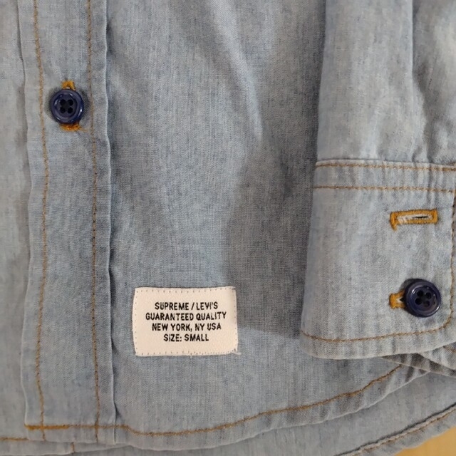 Supreme(シュプリーム)の11aw supreme levis  Chambray Shirt USA メンズのトップス(シャツ)の商品写真