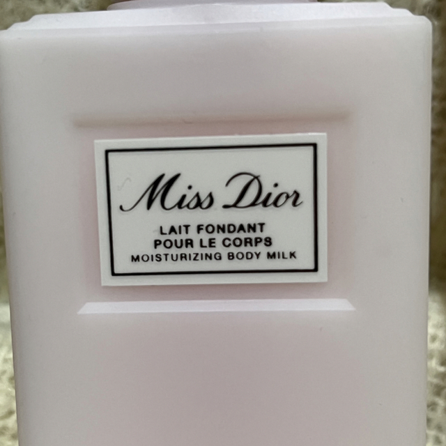 Christian Dior(クリスチャンディオール)のラフランス様専用　Dior ミスディオール ボディーミルク ハンドクリーム コスメ/美容のボディケア(ボディローション/ミルク)の商品写真