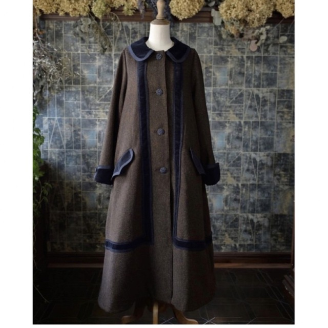 Victorian maiden(ヴィクトリアンメイデン)のご専用 SERAPHIM 新作 67,650円 パピヨン コート  レディースのジャケット/アウター(ロングコート)の商品写真