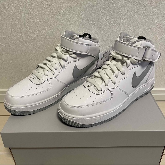 ☆新品未使用店頭完売品☆NIKE エアフォース　1 MID 07 ウルフグレー