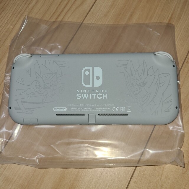 【新品/のセット】Nintendo Switch Lite　ポケモン限定版