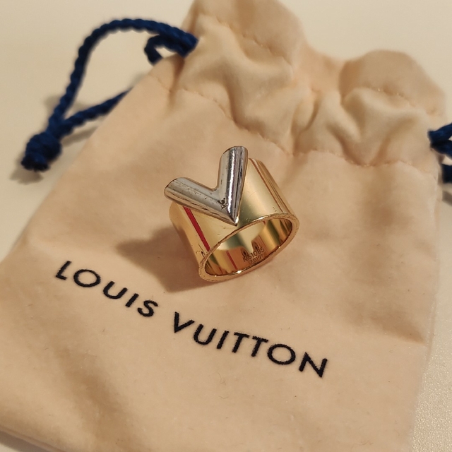 LOUIS VUITTON(ルイヴィトン)のルイヴィトン エセンシャルVリング ゴールド/シルバー Mサイズ M61085 レディースのアクセサリー(リング(指輪))の商品写真