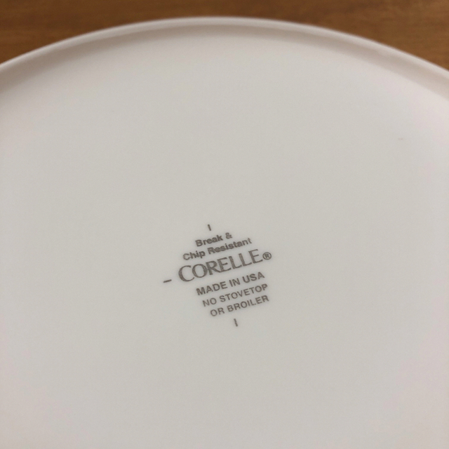 サンリオ(サンリオ)のCORELLE  コレール ハローキティ プレート 2枚 キッズ/ベビー/マタニティの授乳/お食事用品(プレート/茶碗)の商品写真