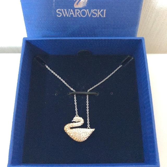 SWAROVSKI(スワロフスキー)のスワロフスキーネックレス レディースのアクセサリー(ネックレス)の商品写真