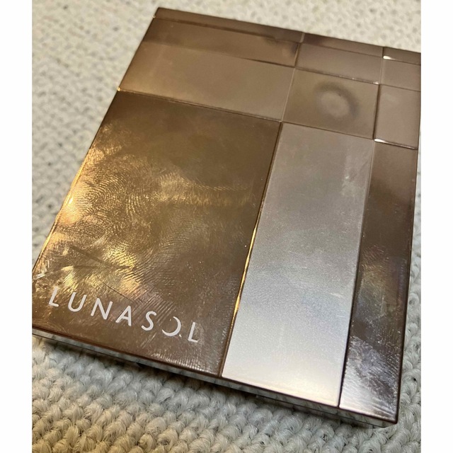 LUNASOL(ルナソル)のLUNASOL ショコラアイズ 02 コスメ/美容のベースメイク/化粧品(アイシャドウ)の商品写真