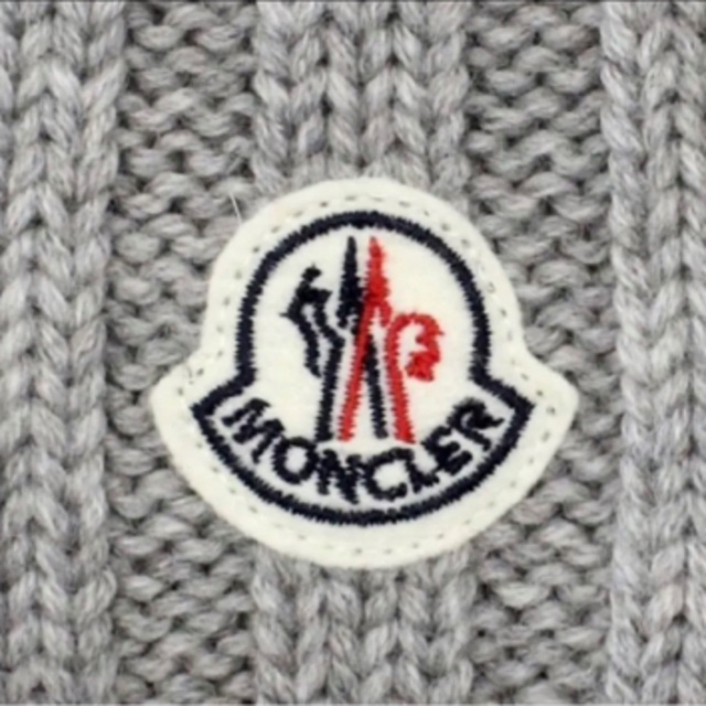 MONCLER(モンクレール)のモンクレール　新品未使用　MONCLER 灰ヴァージンウール　マフラー メンズのファッション小物(マフラー)の商品写真