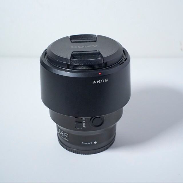 SONY(ソニー)のSONY　SEL85F18　ソニーフルサイズ用交換レンズ85mmF1.8 スマホ/家電/カメラのカメラ(レンズ(単焦点))の商品写真