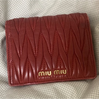 ミュウミュウ(miumiu)のmiu miu マテラッセ 財布 レッド(財布)