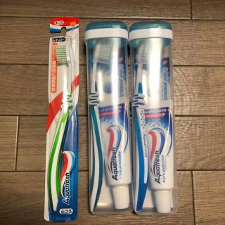 アースセイヤク(アース製薬)のAquafresh／アクアフレッシュ　トラベルセット2個＋歯ブラシ(歯ブラシ/デンタルフロス)