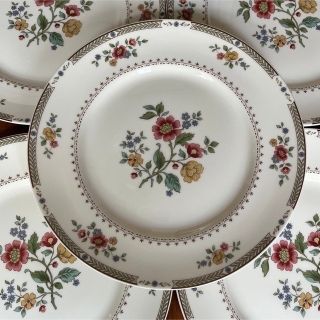 ロイヤルドルトン(Royal Doulton)の【美品】英国製　ロイヤルドルトン★キングスウッド★ディナー皿5枚とおまとめ(食器)