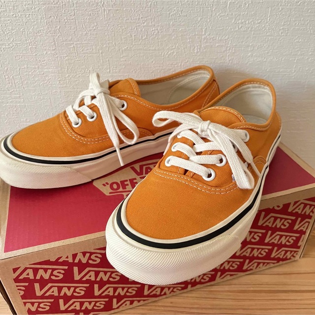 スニーカー★VANS スニーカー　Authentic 44 DX 23.5cm オレンジ