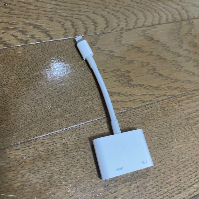 Apple(アップル)のApple 純正 AVライトニングケーブル スマホ/家電/カメラのテレビ/映像機器(映像用ケーブル)の商品写真