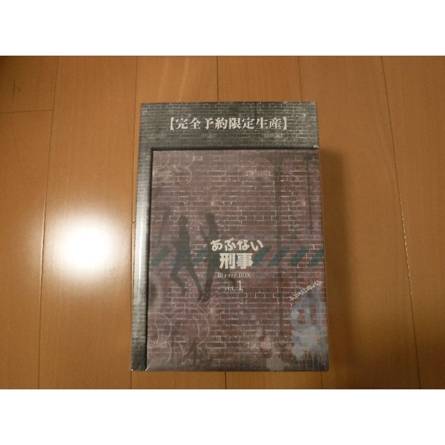 【新品】あぶない刑事Blu-ray BOX VOL.1 タカフィギュア付き