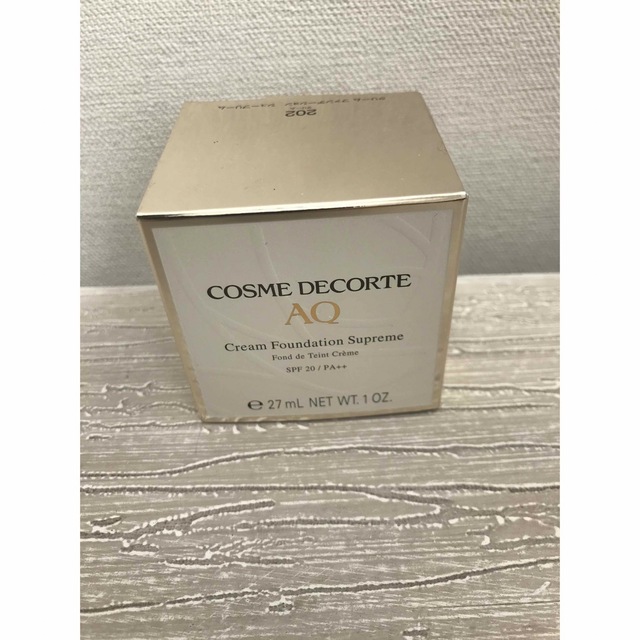 COSME DECORTE AQクリームファンデーション