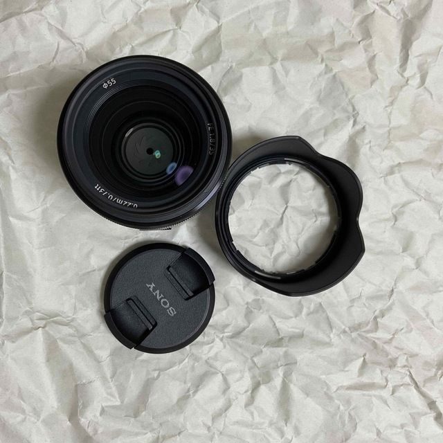 SONY(ソニー)のソニー SONY FE 35mm F1.8 SEL35F18F スマホ/家電/カメラのカメラ(レンズ(単焦点))の商品写真