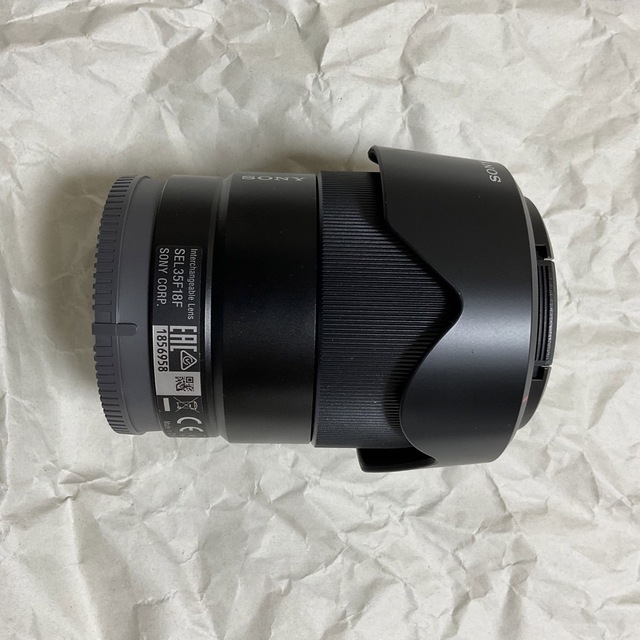 SONY(ソニー)のソニー SONY FE 35mm F1.8 SEL35F18F スマホ/家電/カメラのカメラ(レンズ(単焦点))の商品写真