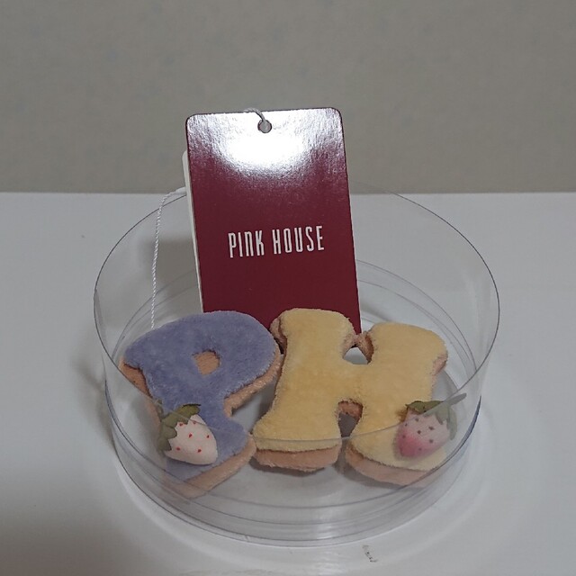 PINK HOUSE(ピンクハウス)のピンクハウス＊ロゴコサージュ(今季現行品・新品未使用) レディースのアクセサリー(ブローチ/コサージュ)の商品写真