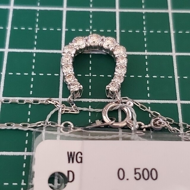 極上ダイヤ 無色透明 0.5ct 馬蹄 ネックレス WG ホースシュー