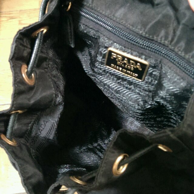 PRADA(プラダ)のＰＲＡＤＡの黒チェーンリュックサック レディースのバッグ(リュック/バックパック)の商品写真
