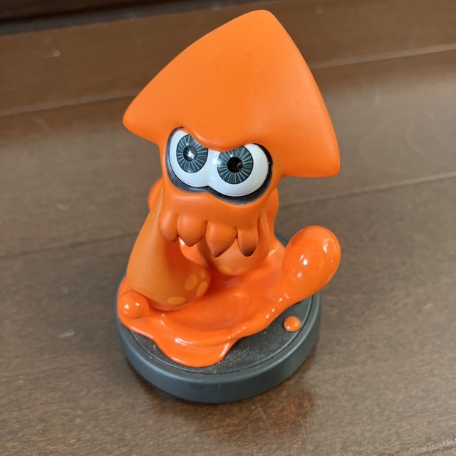 スプラトゥーン　限定品　限定カラー　オレンジ　イカ エンタメ/ホビーのフィギュア(ゲームキャラクター)の商品写真