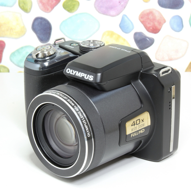 OLYMPUS(オリンパス)の♥︎◇OLYMPUS SP-820UZ  ◇近くも遠くもOK！ 一押しデジカメ♪ スマホ/家電/カメラのカメラ(コンパクトデジタルカメラ)の商品写真