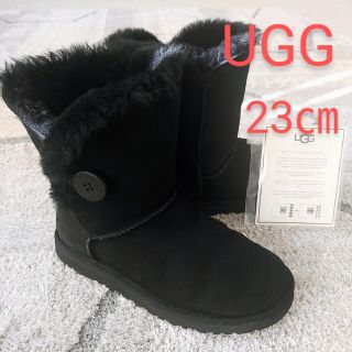 UGG 5991 K BAILEY BUTTON ムートンブーツ 5ブラックアグ