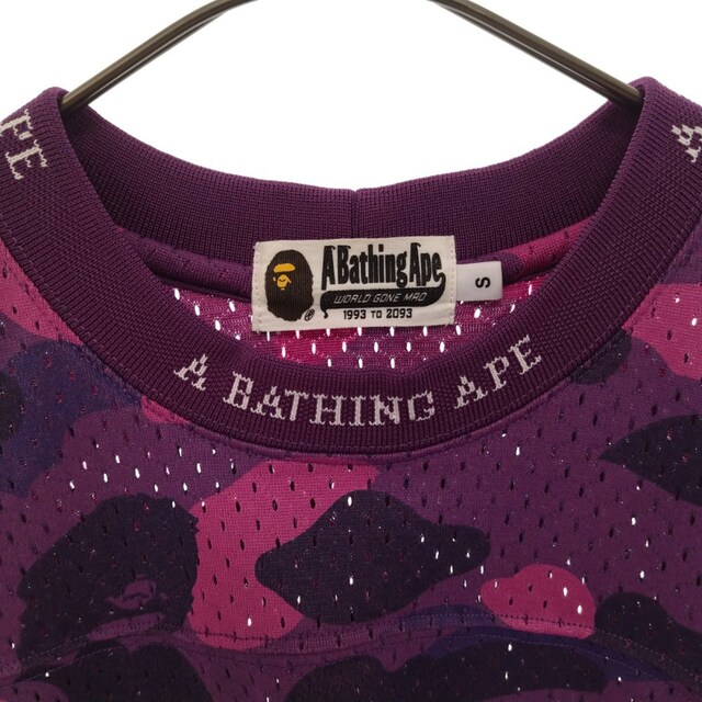 A BATHING APE(アベイシングエイプ)のA BATHING APE アベイシングエイプ カラーカモ メッシュ ナンバリングフットボール Tシャツ パープル メンズのトップス(Tシャツ/カットソー(半袖/袖なし))の商品写真