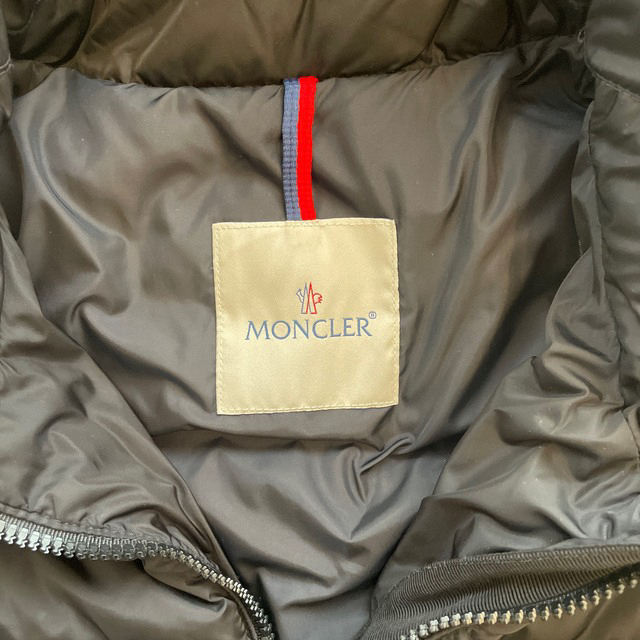 MONCLER(モンクレール)のMONCLER モンクレール　ダウン　size0 レディースのジャケット/アウター(ダウンジャケット)の商品写真