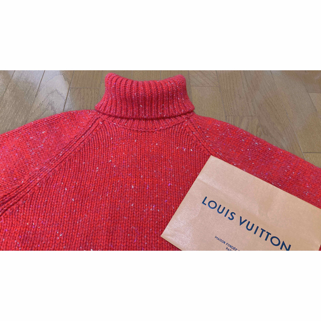 LOUIS VUITTON(ルイヴィトン)のVUITTON❄︎セーター　値下げ中 レディースのトップス(ニット/セーター)の商品写真